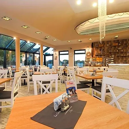 Bed and breakfast Fenix Ustronie Morskie