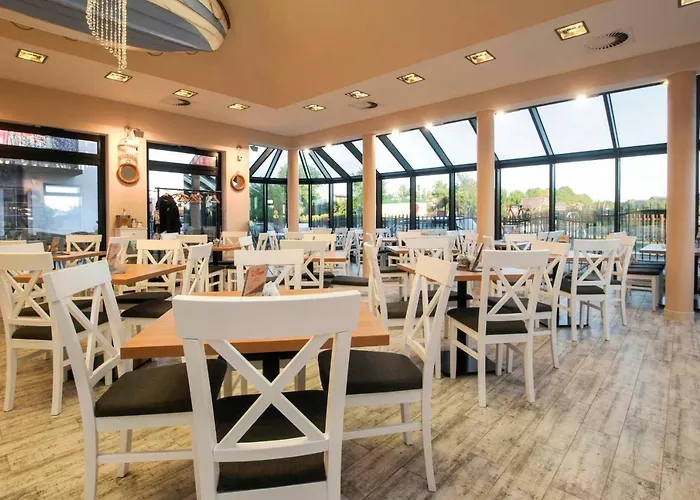 Fenix Bed and breakfast 4*